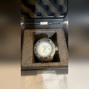 Invicta Men's Black and Silver Watch